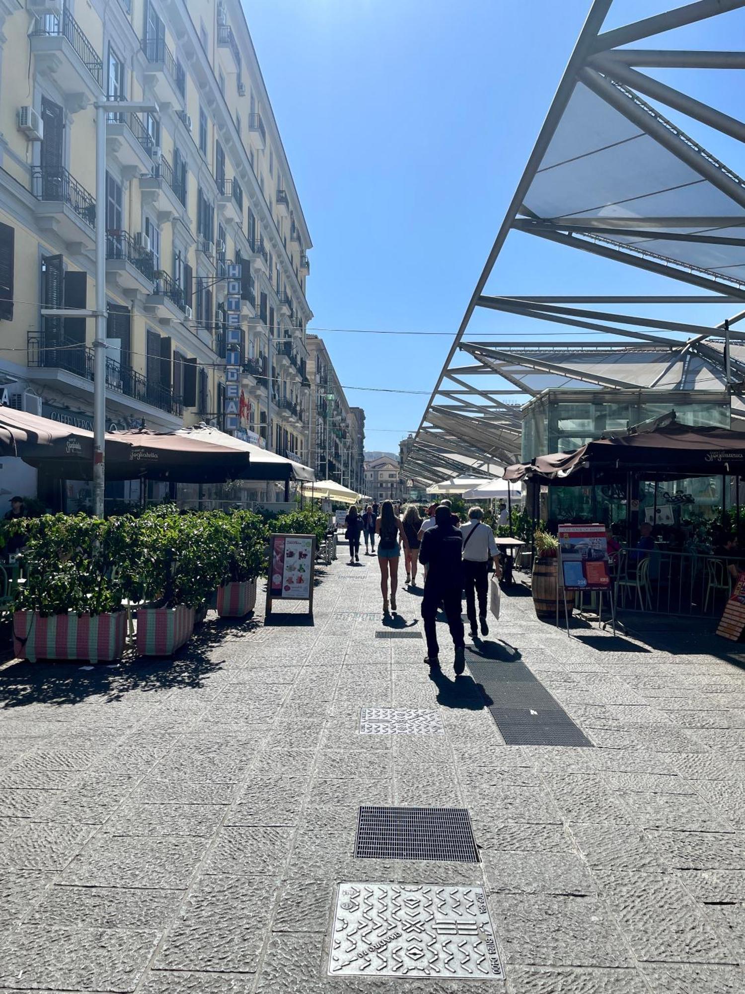 Napoli Centrale Suite Exterior photo